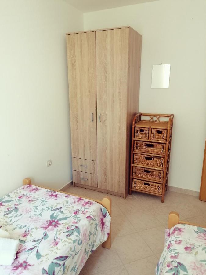 Apartment Vesna Vir Exterior foto